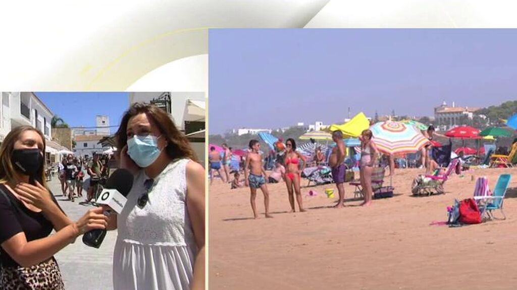 Miedo entre los turistas en Conil ante el aumento de contagios: "No venimos tranquilos"