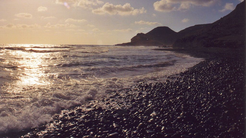 Playa_de_las_Negras,_Cabo_de_Gata._Almeria._-_panoramio