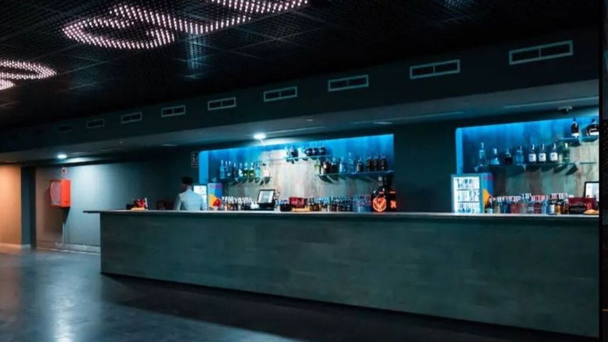 Murcia cierra el ocio nocturno interior tras aumentar un 70 % la incidencia en una semana Murcia cierra el ocio nocturno interior tras aumentar un 70 % la incidencia en una semana