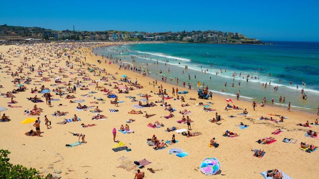 El sector turístico español, preocupado por las advertencias de algunos países de no veranear en nuestras playas