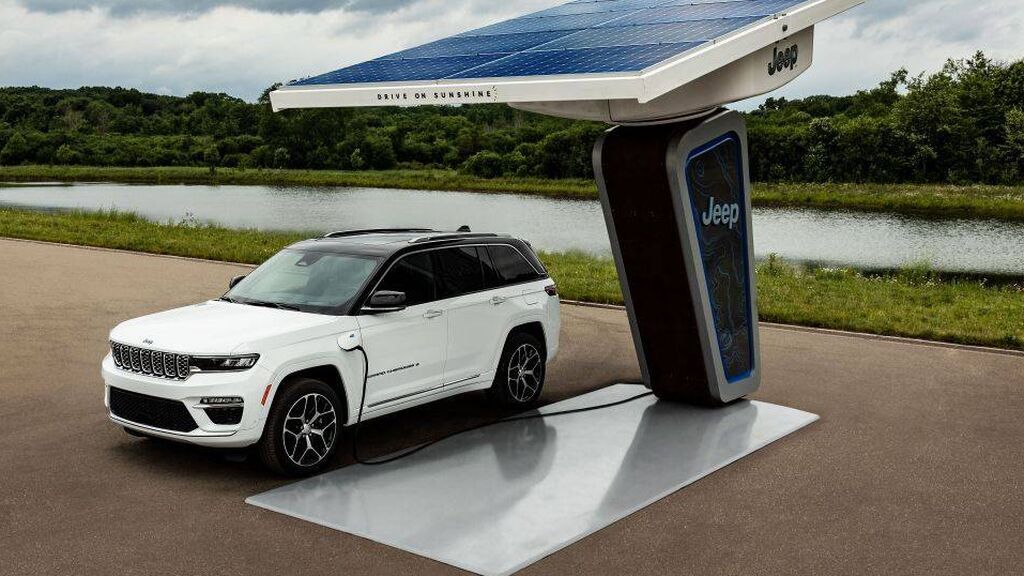 EL NUEVO GRAND CHEROKEE 4XE ENCHUFABLE DE JEEP