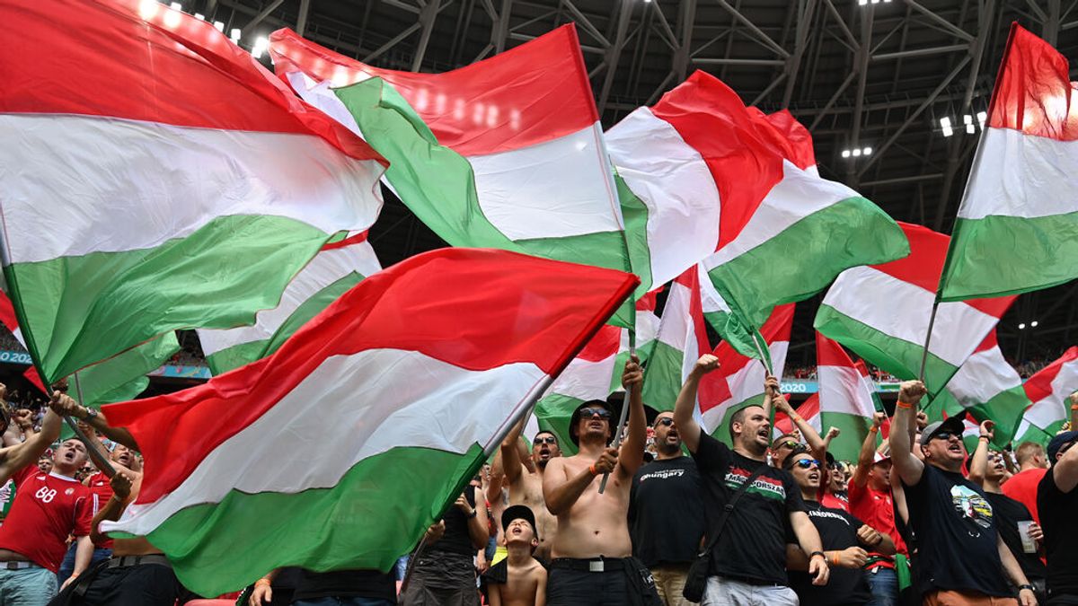 Fútbol.- Hungría deberá jugar dos partidos a puerta cerrada por el "comportamiento discriminatorio" de sus aficionados Fútbol.- Hungría deberá jugar dos partidos a puerta cerrada por el "comportamiento discriminatorio" de sus aficionados
