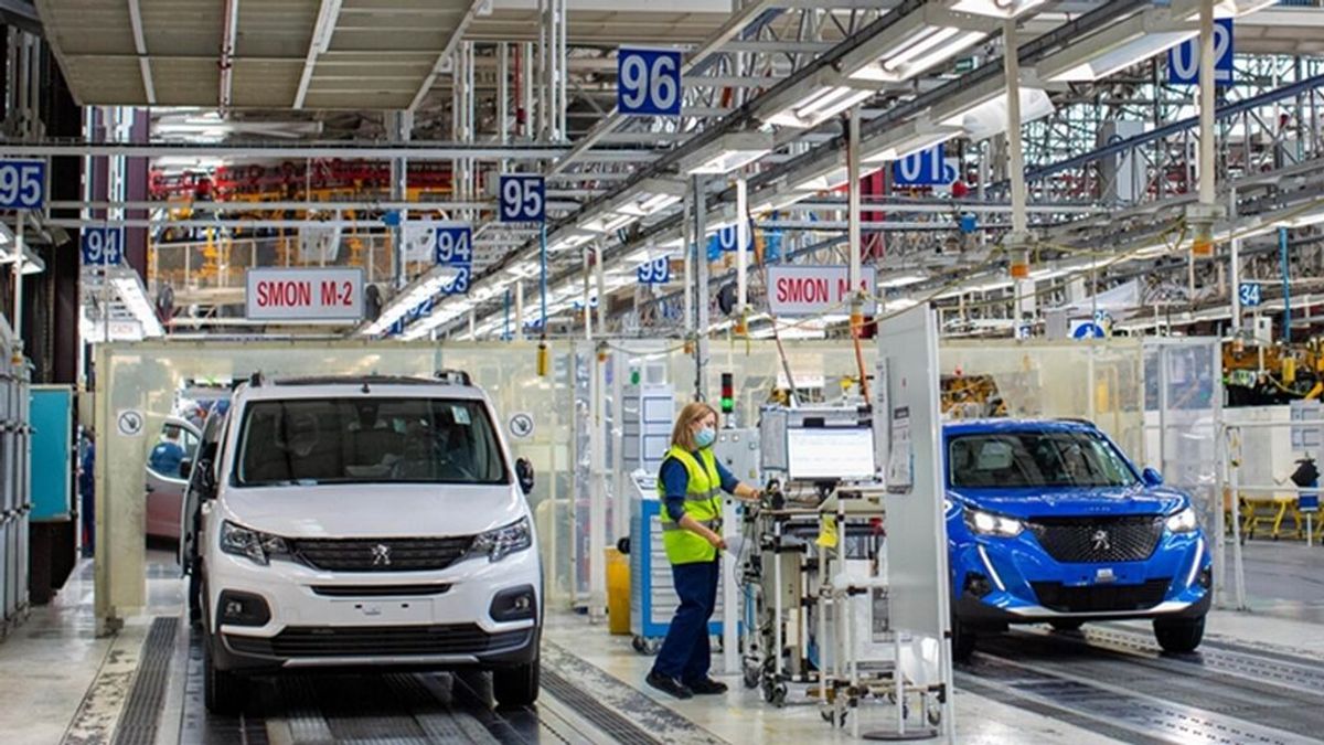 Vigo opta a una gigafactoría de baterías de Stellantis, que anuncia 30.000 millones de inversión en electrificación Vigo opta a una gigafactoría de baterías de Stellantis, que anuncia 30.000 millones de inversión en electrificación