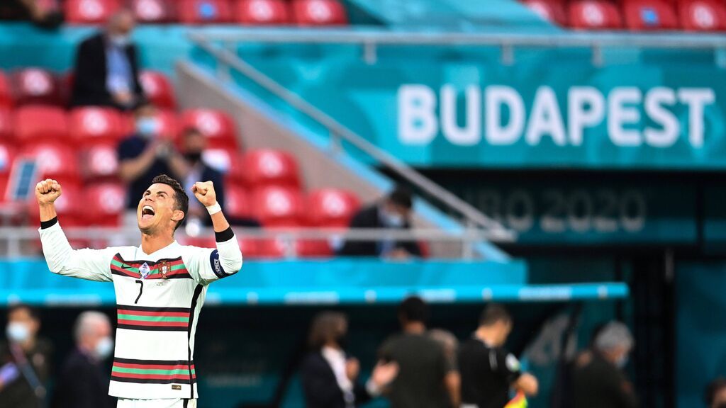 La UEFA sanciona con tres partidos a puerta cerrada a Hungría por los cánticos homófobos y racistas durante la Eurocopa