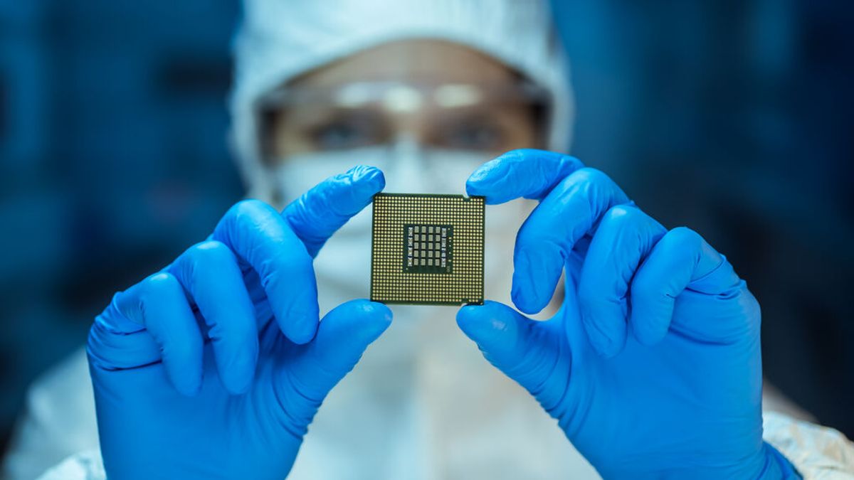 ¿Por qué tardan los ordenadores en llegar?: la compleja producción de microchips, superada por la demanda