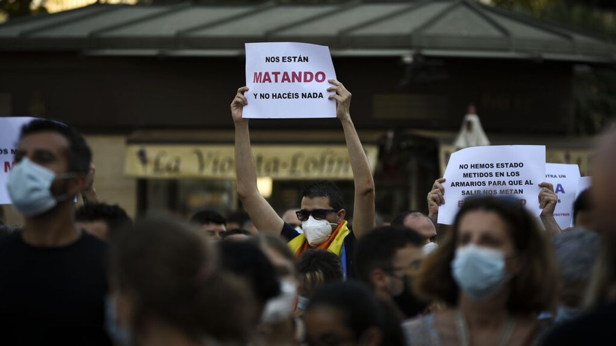 Un vocal de Más Madrid denuncia una agresión homófoba al grito de "maricones de mierda" Un vocal de Más Madrid denuncia una agresión homófoba al grito de "maricones de mierda"