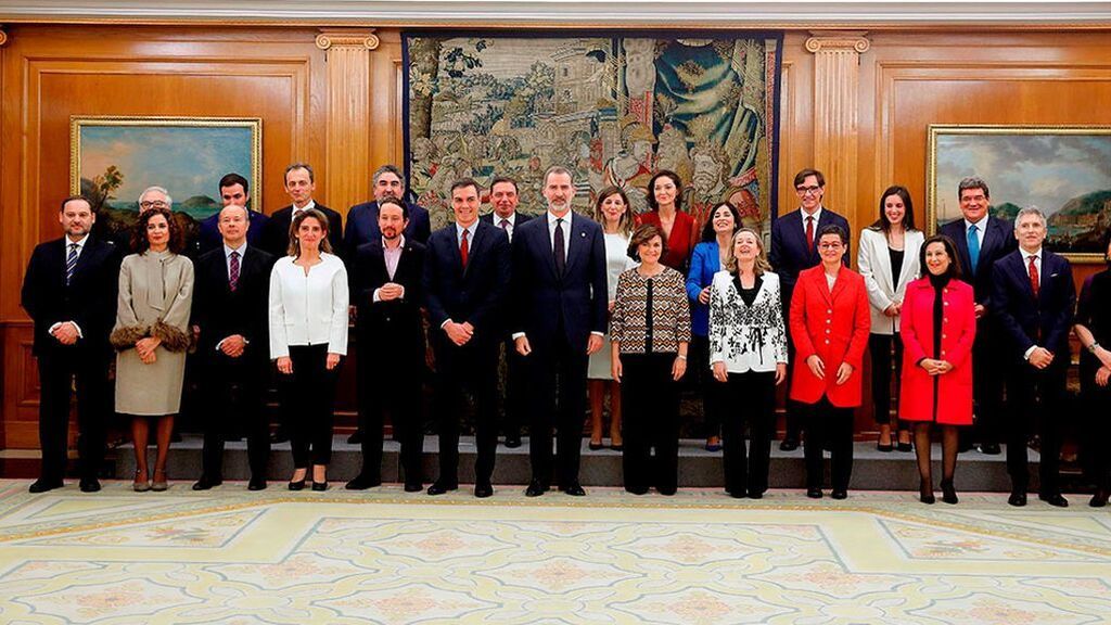 Foto del anterior Consejo de Ministros que juró su cargo ante el Rey en enero de 2020