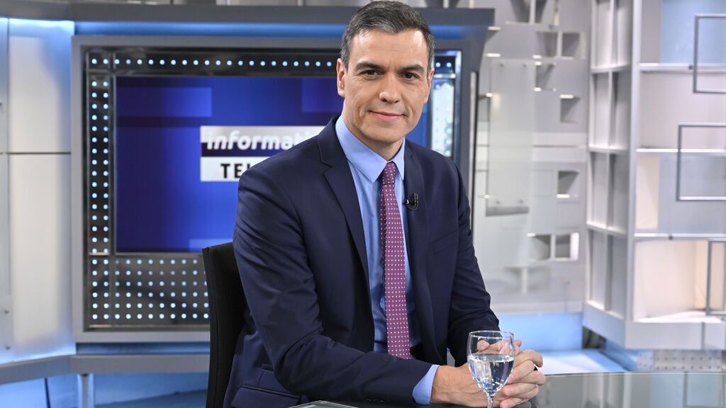 Pedro Piqueras entrevista a Pedro Sánchez en Informativos Telecinco 21:00h