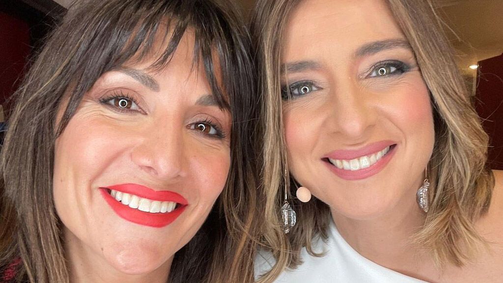 Así ha sido el emotivo reencuentro de Nagore Robles con Sandra Barneda en el aeropuerto