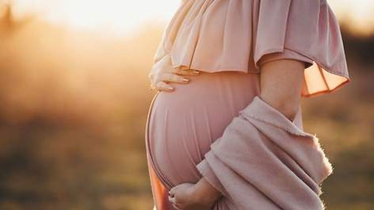 ¿Cuándo es necesario que te hagan un cerclaje cervical durante un embarazo? Por qué se produce y cuándo son sus riesgos.