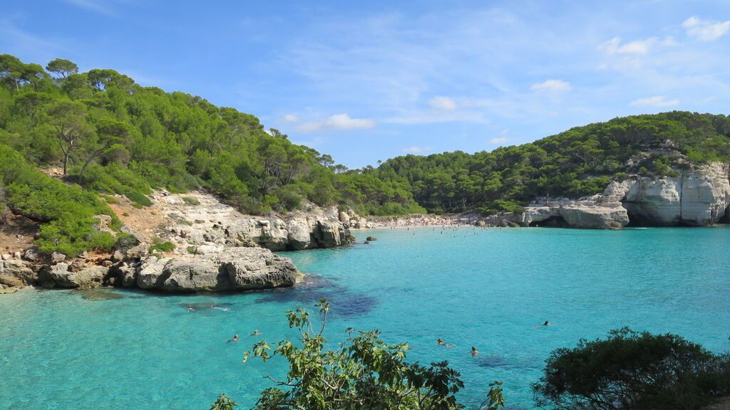 Cala_Mitjana_(37151034940)