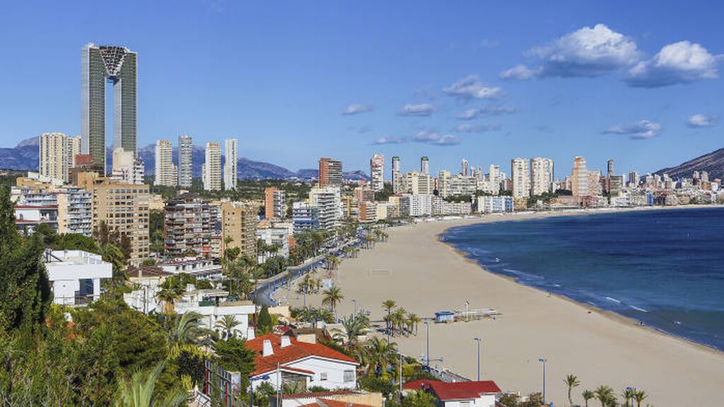 Benidorm finaliza Intempo, el rascacielos residencial más alto de Europa