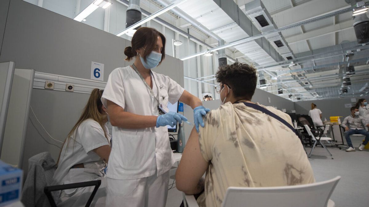 Un 0,15% de los vacunados con pauta completa en España se ha contagiado Un 0,15% de los vacunados con pauta completa en España se ha contagiado