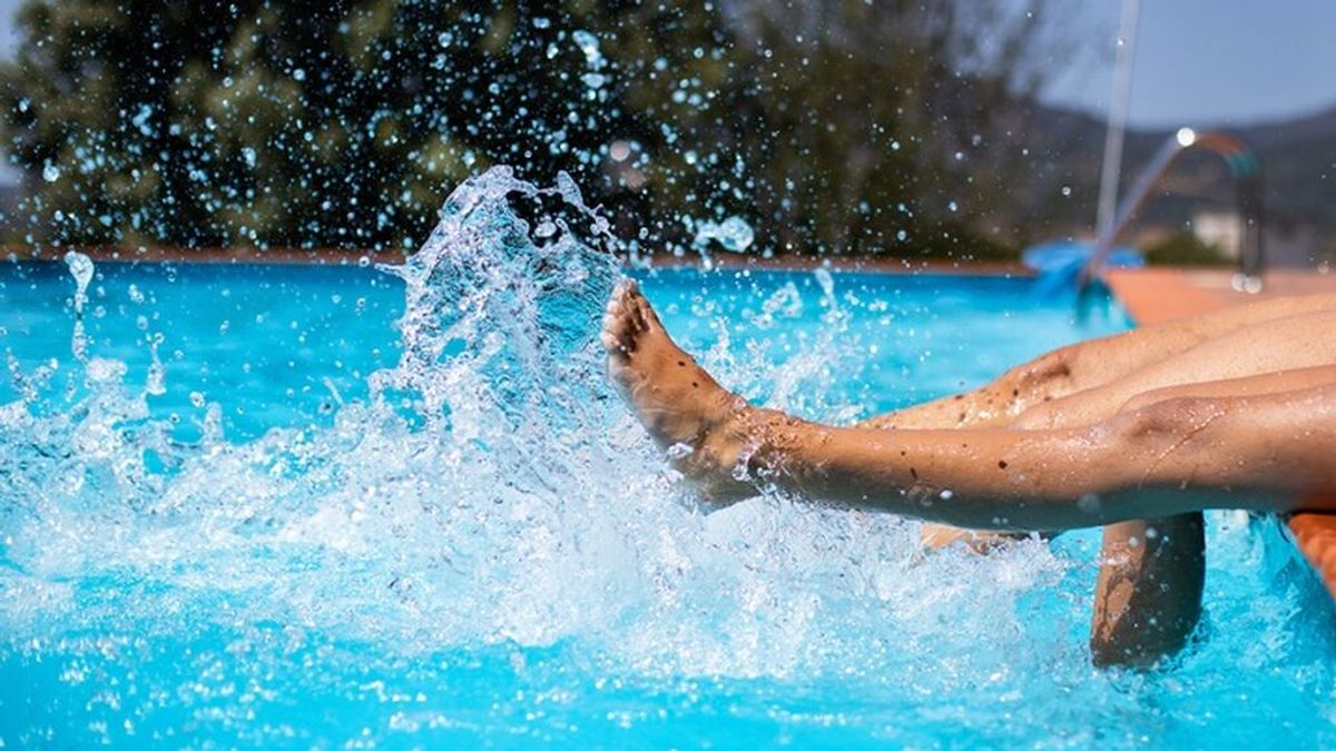 Qué bacterias peligrosas pueden aparecer en las piscinas