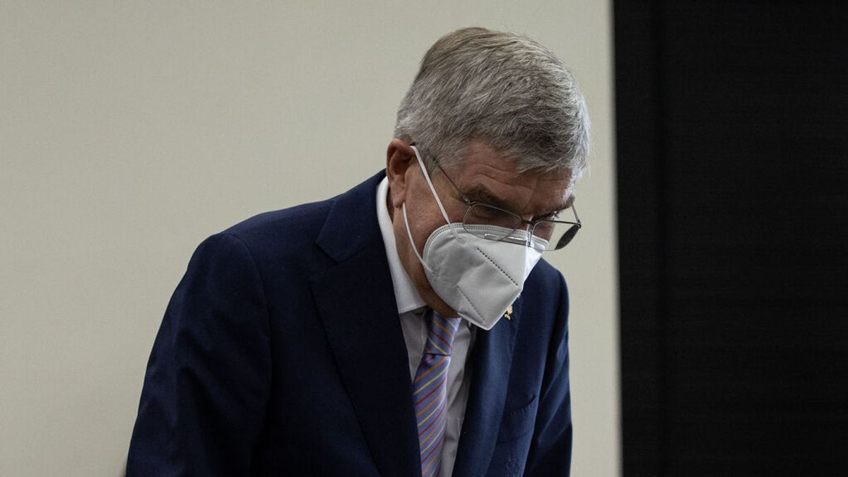 De confundir japoneses con chinos a su visita Hiroshima: Thomas Bach no da una antes de los JJOO De confundir japoneses con chinos a su visita Hiroshima: Thomas Bach no da una antes de los JJOO