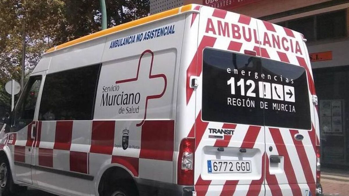 Agrede supuestamente a tres sanitarios en Murcia: le quitaron el velo a su mujer antes de dar a luz