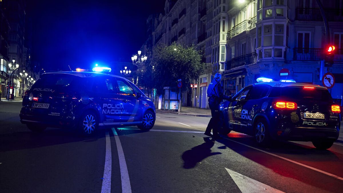 Investigados 12 policías por entrar en un piso de Madrid con una 'patada en la puerta' durante el estado de alarma