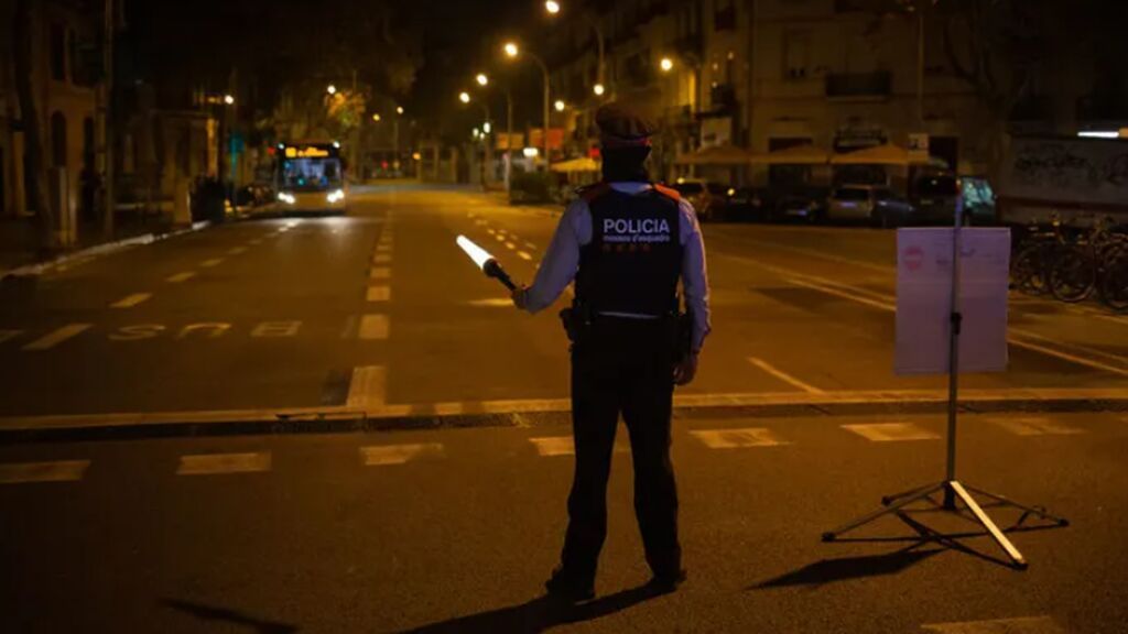 Toque de queda en 161 municipios en Cataluña
