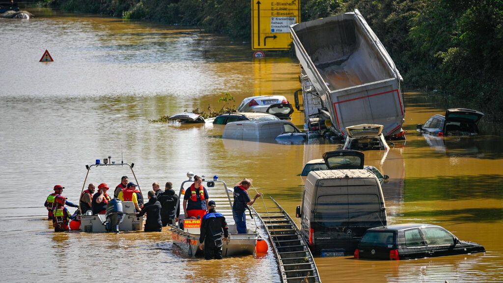 El gobierno promete ayudas rapidas ante los devastadores daños en Alemania, que ya suma 135 muertos