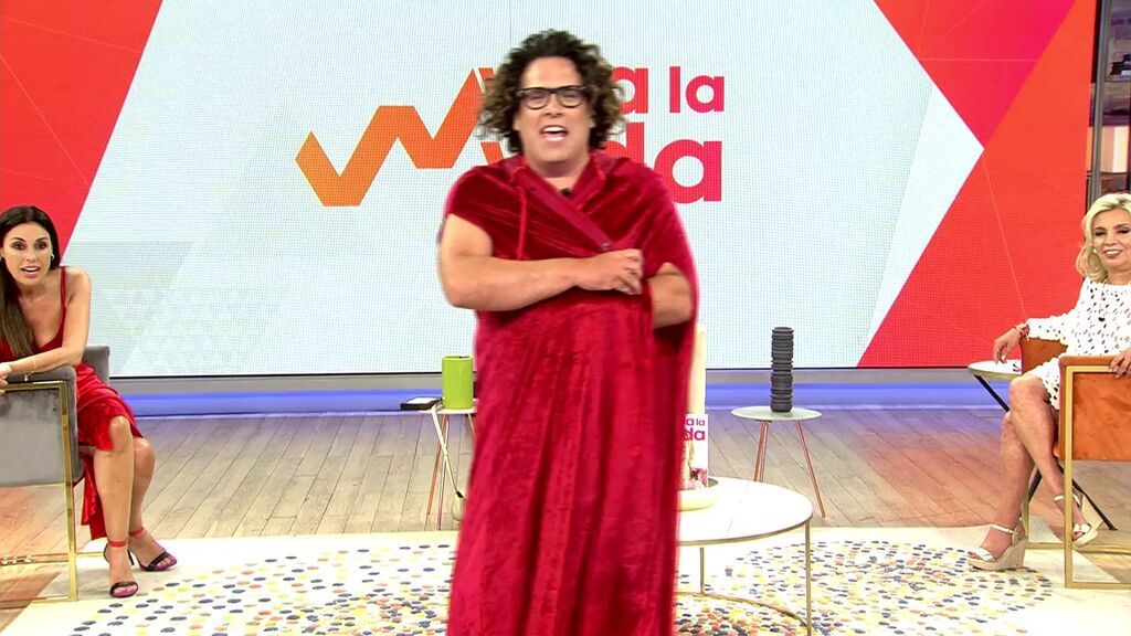 Torito, a punto de desnudarse ante las cámaras