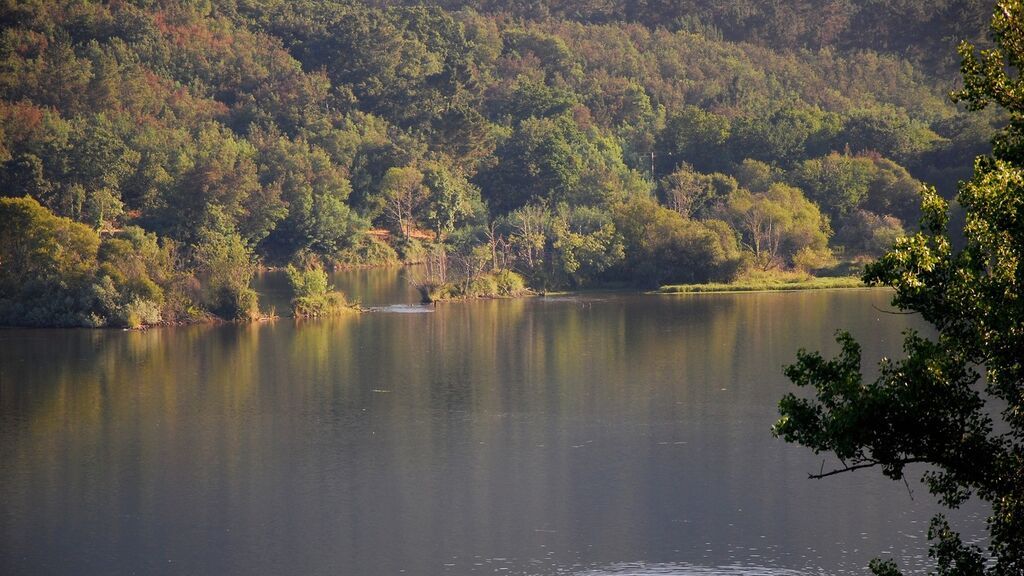 Encuentran el cadáver de un joven que se metió de madrugada en un embalse de Ourense