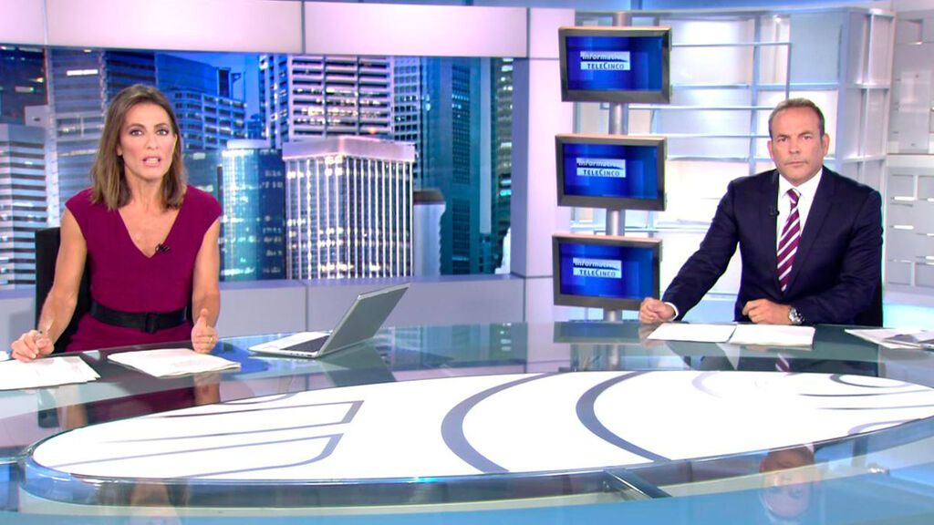 Con Ángeles Blanco y Roberto Fernández Informativos Telecinco 2021 Noche 17/07/2021