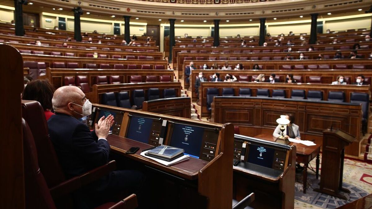 El Congreso se enfrenta a la convalidación de la retirada de las mascarillas cuando algunas CC. AA. plantean su vuelta El Congreso se enfrenta a la convalidación de la retirada de las mascarillas cuando algunas CC. AA. plantean su vuelta