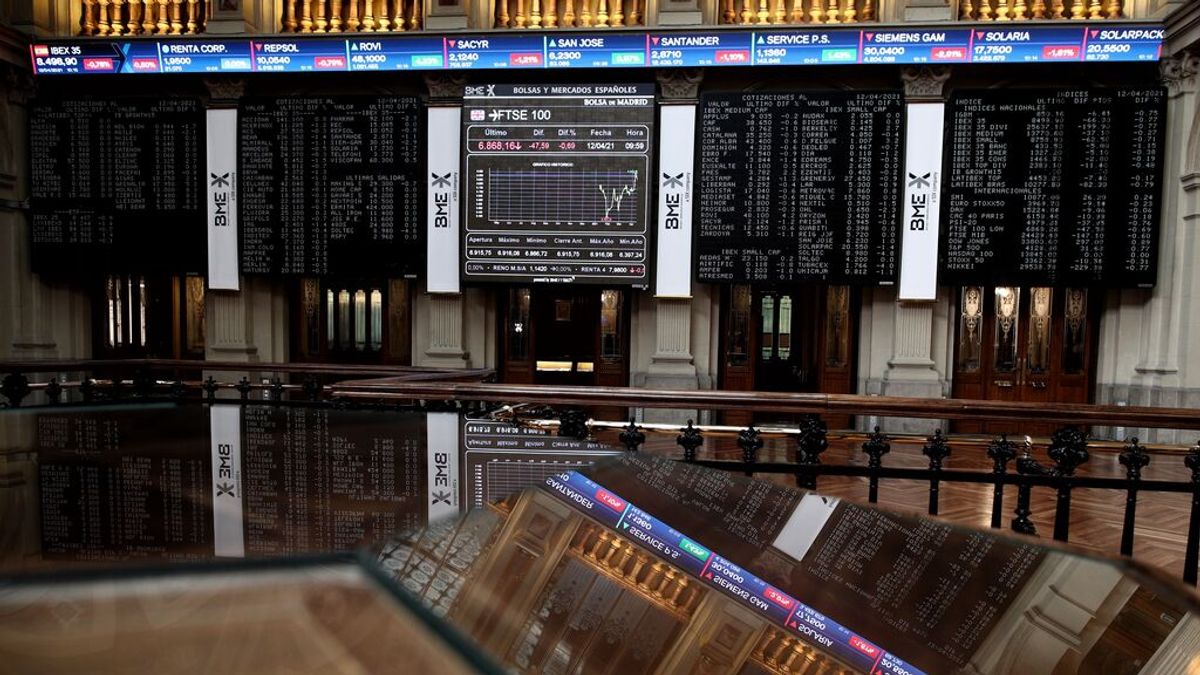 Economía/Bolsa.- El Ibex 35 cede un 2,40% y cierra al borde de los 8.300 puntos ante el incremento de contagios Economía/Bolsa.- El Ibex 35 cede un 2,40% y cierra al borde de los 8.300 puntos ante el incremento de contagios