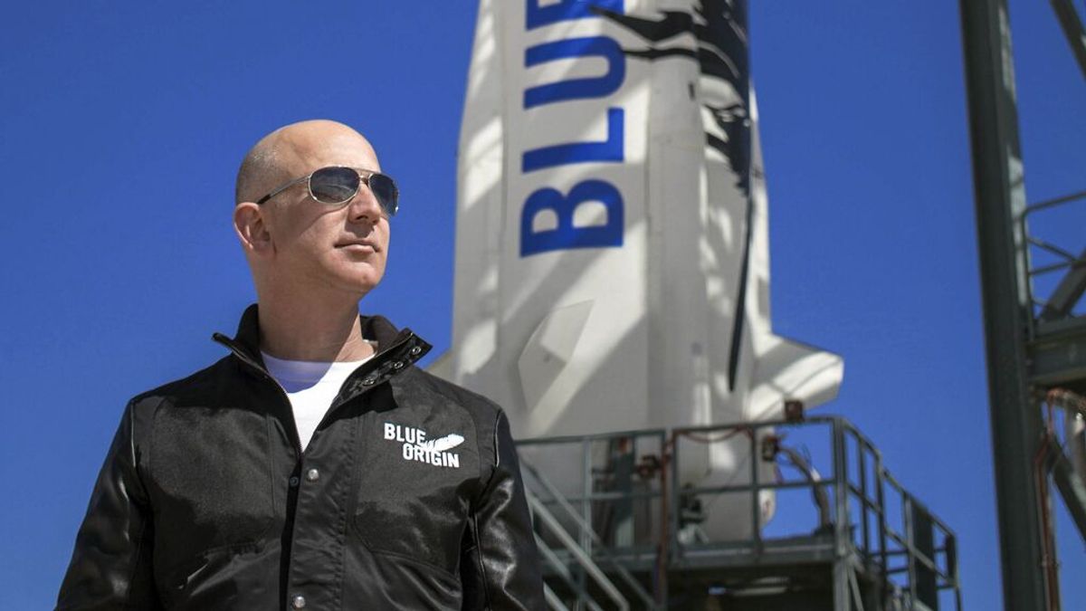 Jeff Bezos completa con éxito su viaja al espacio a bordo de Blue Origin: "El mejor día de mi vida" Jeff Bezos completa con éxito su viaja al espacio a bordo de Blue Origin: "El mejor día de mi vida"