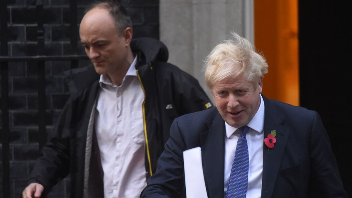 Johnson se negó a un segundo cierre porque "solo morían los mayores de 80 años", según su exasesor Johnson se negó a un segundo cierre porque "solo morían los mayores de 80 años", según su exasesor