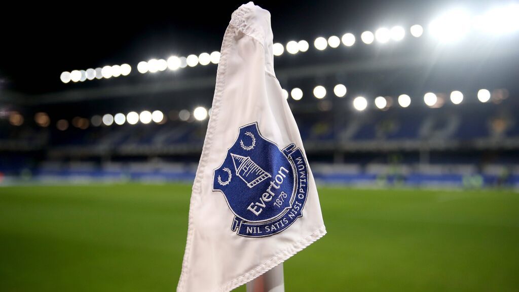 Un jugador del Everton, arrestado por supuestos abusos sexuales a menores: tiene 31 años y es internacional