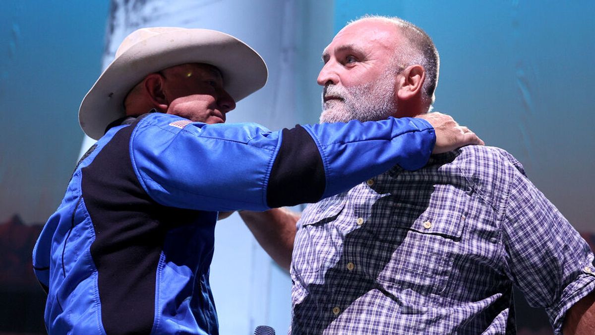 Bezos premia con 100 millones de dólares al chef español José Andrés para donarlos a fundaciones Bezos premia con 100 millones de dólares al chef español José Andrés para donarlos a fundaciones