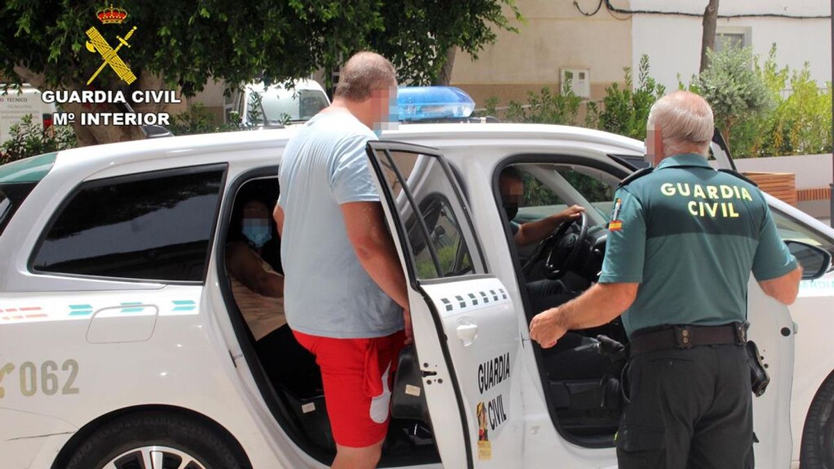 Dos detenidos en Murcia por rociar presuntamente a una mujer con gasolina y prenderle fuego por una discusión Dos detenidos en Murcia por rociar presuntamente a una mujer con gasolina y prenderle fuego por una discusión