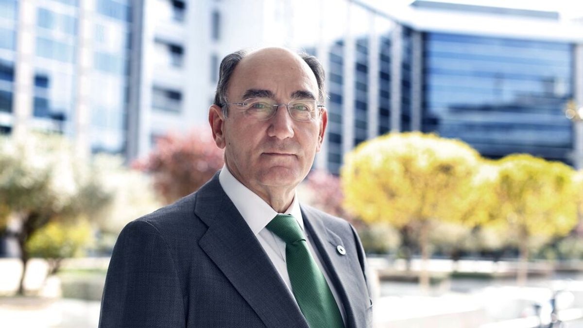 Iberdrola gana 1.531 millones a junio, un 18% menos, por alza fiscal de Reino Unido y menores extraordinarios Iberdrola gana 1.531 millones a junio, un 18% menos, por alza fiscal de Reino Unido y menores extraordinarios