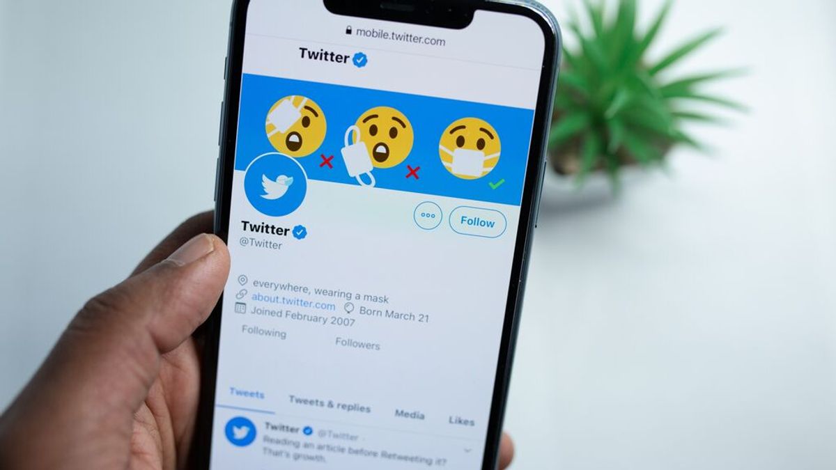 Llegan los votos a Twitter: ya se pueden valorar los tuit publicados como buenos o malos Llegan los votos a Twitter: ya se pueden valorar los tuit publicados como buenos o malos