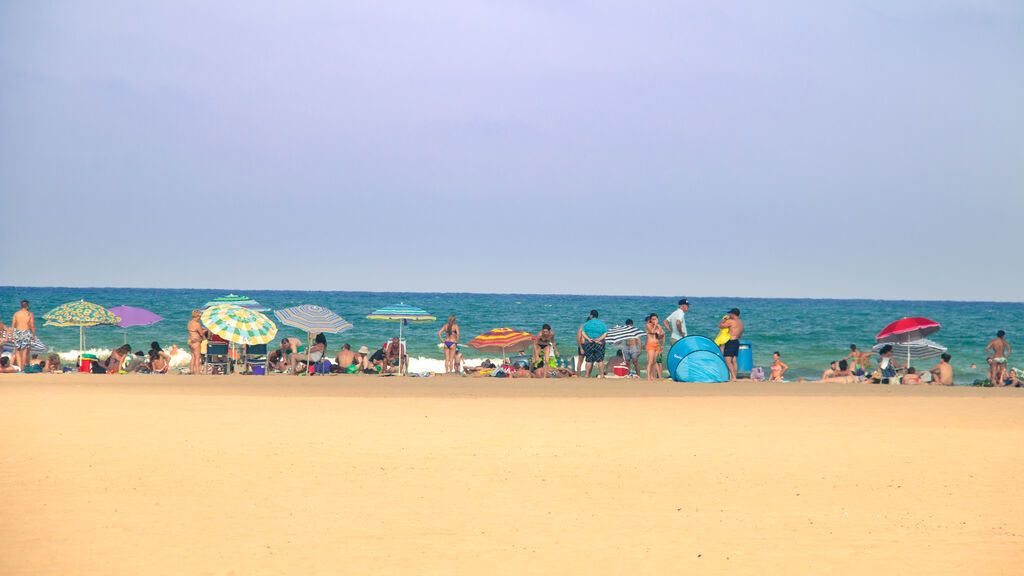 Playa urbana de La Malvarrosa, en Valencia.