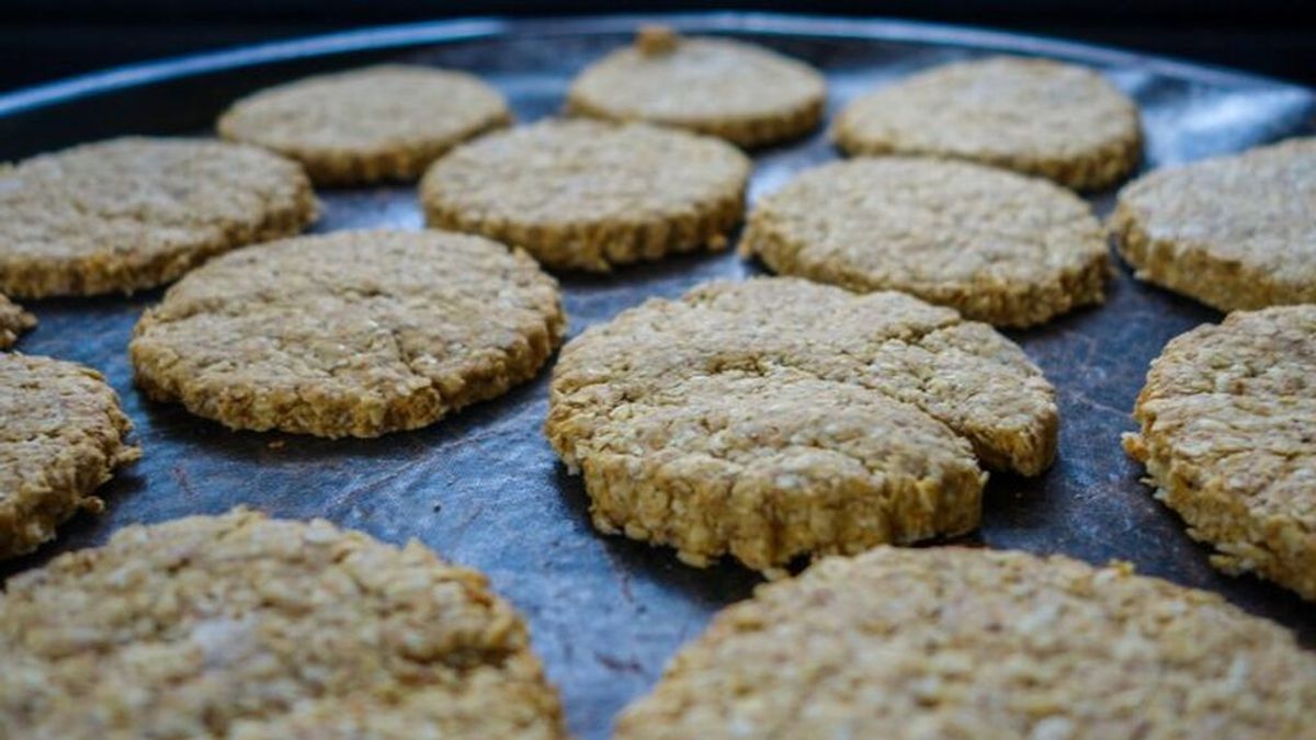 El proyecto solidario de MAPFRE y Grupo Siro: dos millones de galletas contra la malnutrición en España