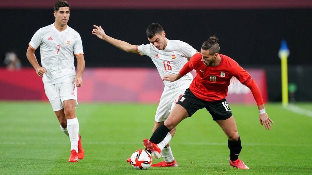 España debuta en los Juegos de Tokio con empate ante Egipto: Mingueza y Ceballos acabaron lesionados
