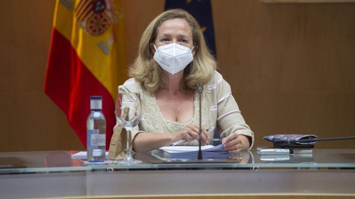 Calviño anuncia una reducción de 20.000 millones de euros en la emisión de deuda pública del Tesoro para 2021 Calviño anuncia una reducción de 20.000 millones de euros en la emisión de deuda pública del Tesoro para 2021