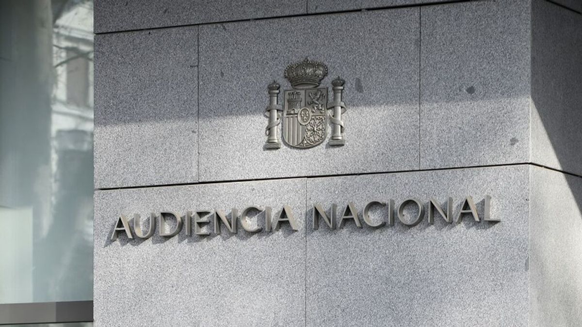El Estado indemnizará a eurodiputado y presentadora búlgaros por la prisión preventiva de su hijo en Almería El Estado indemnizará a eurodiputado y presentadora búlgaros por la prisión preventiva de su hijo en Almería