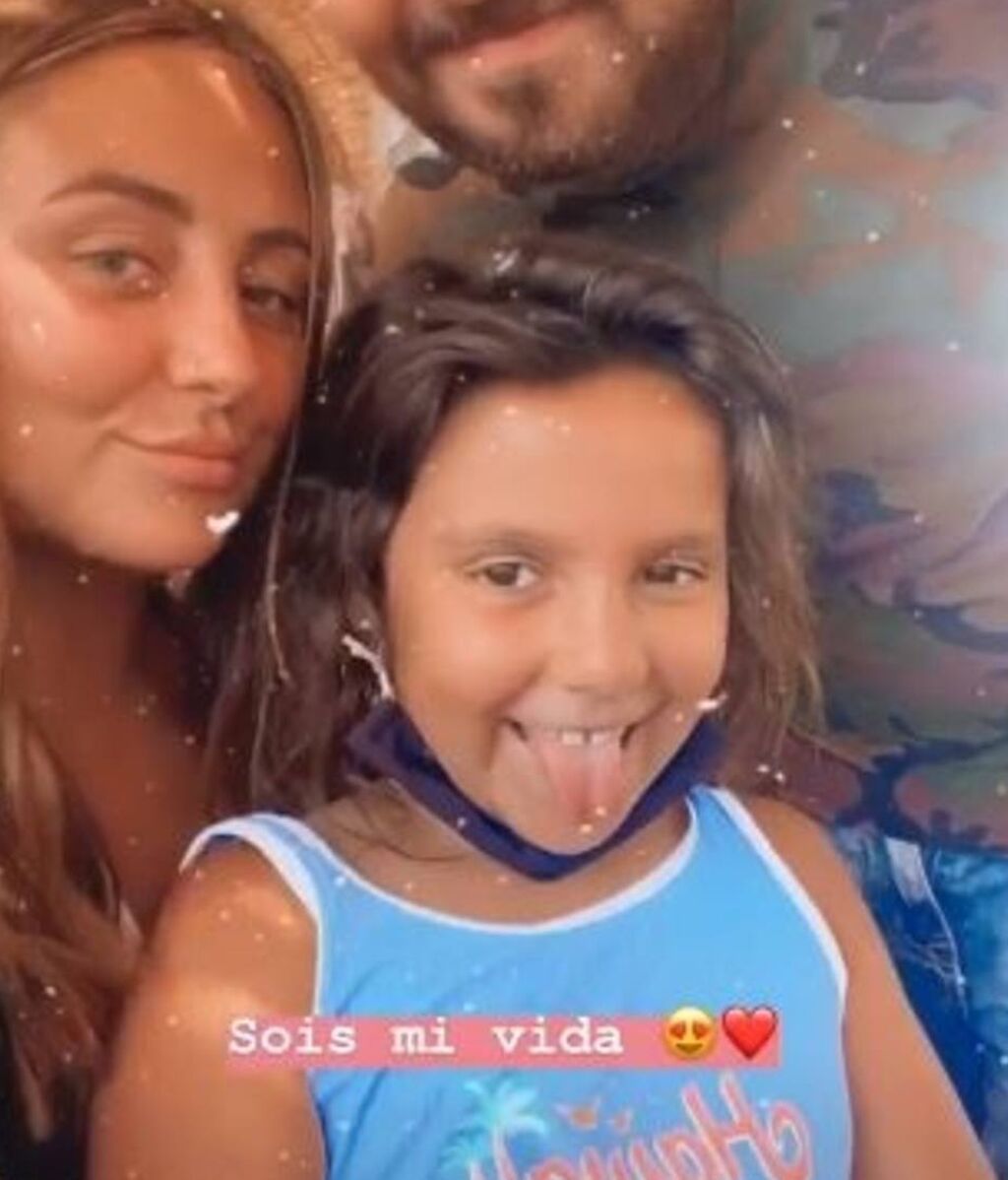 Los tres hijos de Antonio David Flores