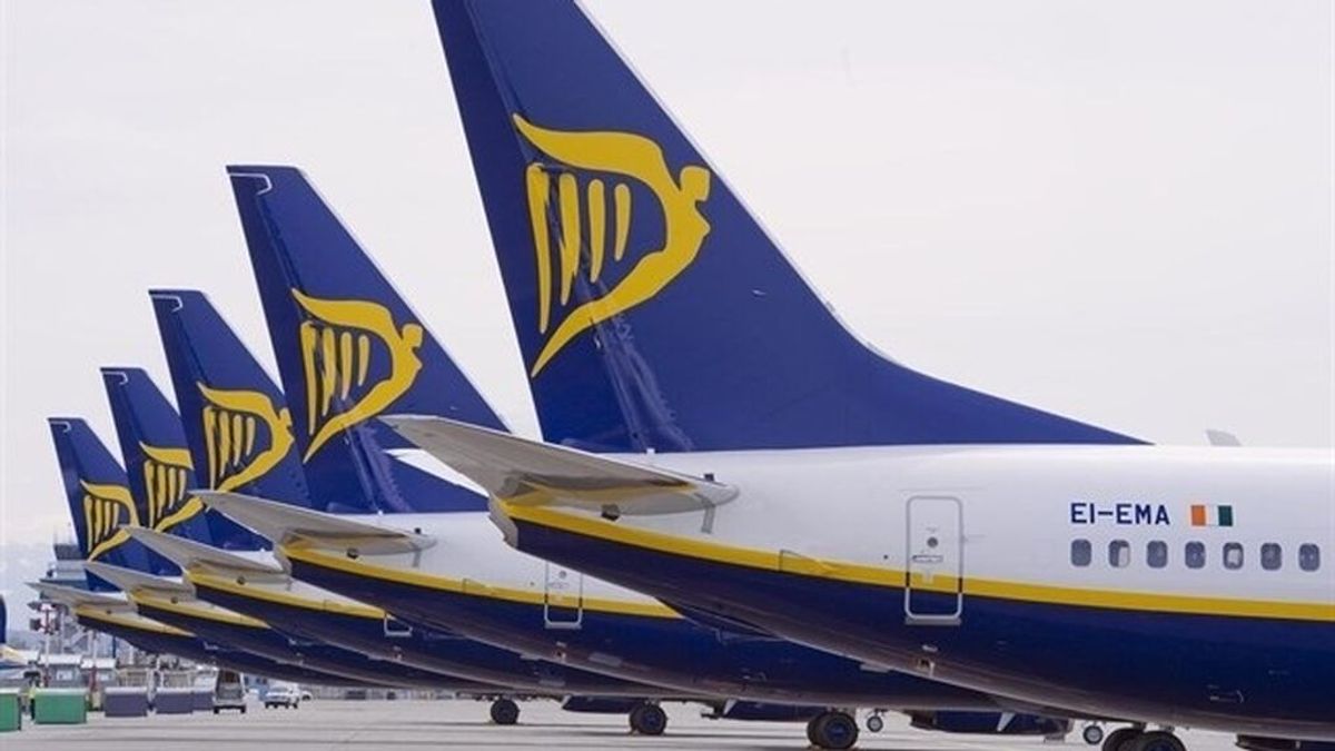 El Supremo declara nula por abusiva la cláusula de Ryanair que permite mandar el equipaje en un vuelo distinto El Supremo declara nula por abusiva la cláusula de Ryanair que permite mandar el equipaje en un vuelo distinto