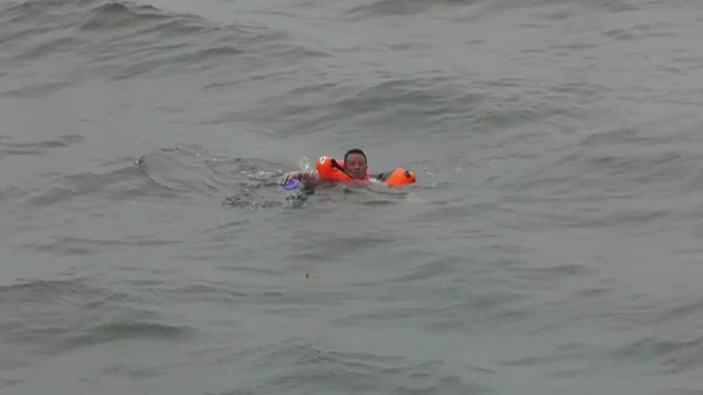 Rescatan a un hombre que llevaba 49 horas en el mar tras el naufragio de su embarcación