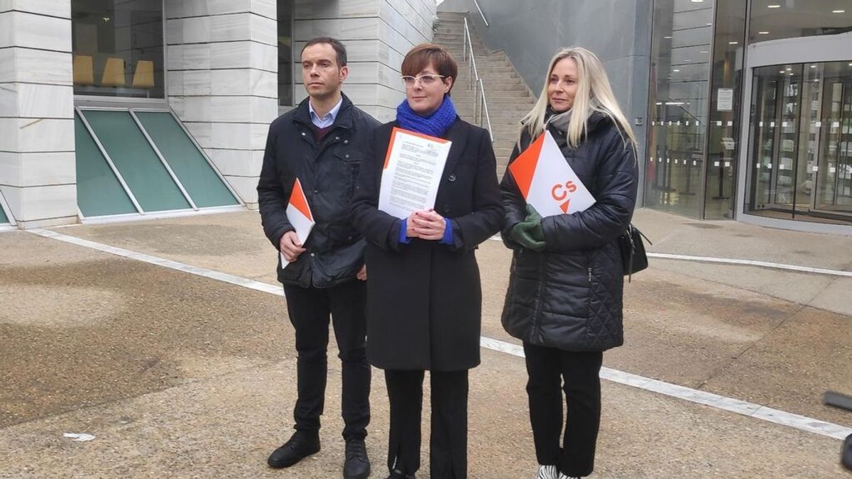 Cs abre un expediente de expulsión a Ángeles Ribes, su portavoz en el Ayuntamiento de Lleida Cs abre un expediente de expulsión a Ángeles Ribes, su portavoz en el Ayuntamiento de Lleida