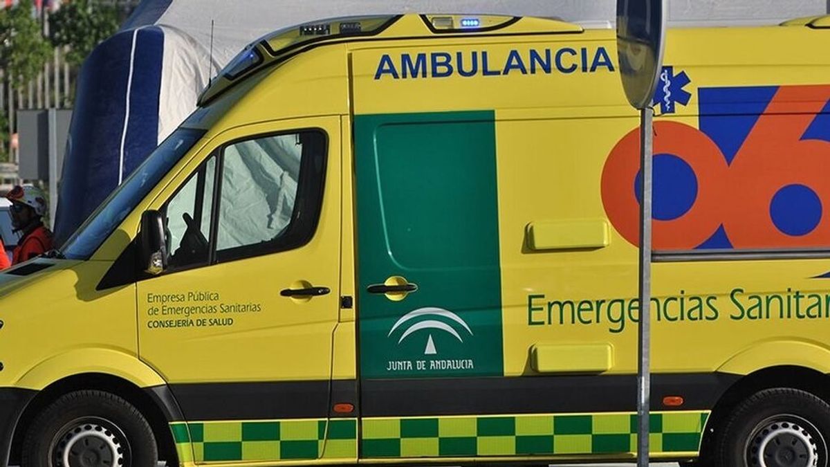 Herida grave una menor de 16 años al zambullirse y golpearse la cabeza con el fondo del mar en Murcia Herida grave una menor de 16 años al zambullirse y golpearse la cabeza con el fondo del mar en Murcia