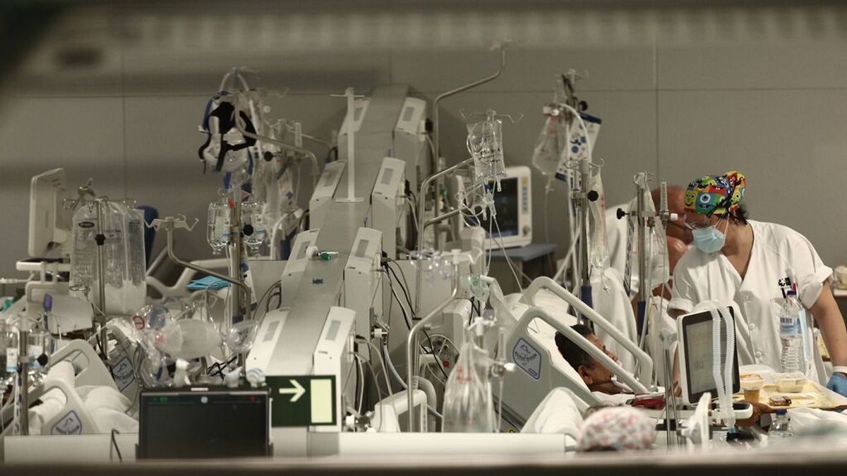 Madrid dobla el número de hospitalizados por covid en una semana Madrid dobla el número de hospitalizados por covid en una semana