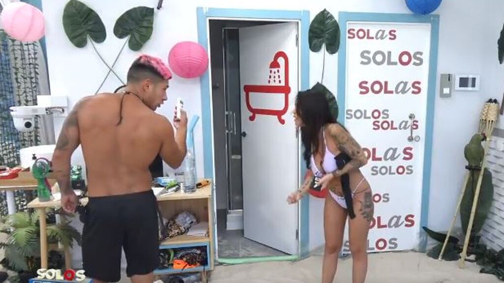 Ferre y Fiama: su primer pique en 'Solos on the beach'