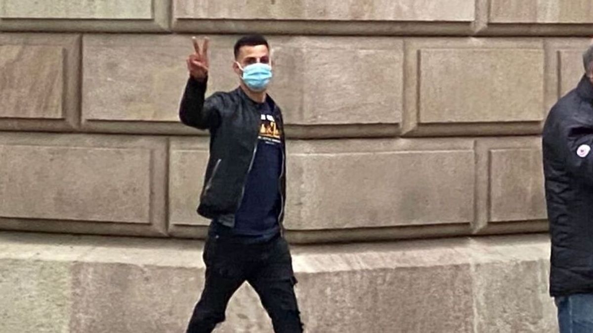 El TSJC considera cómplice al principal acusado de la 'manada' de Sabadell y le rebaja la pena El TSJC considera cómplice al principal acusado de la 'manada' de Sabadell y le rebaja la pena