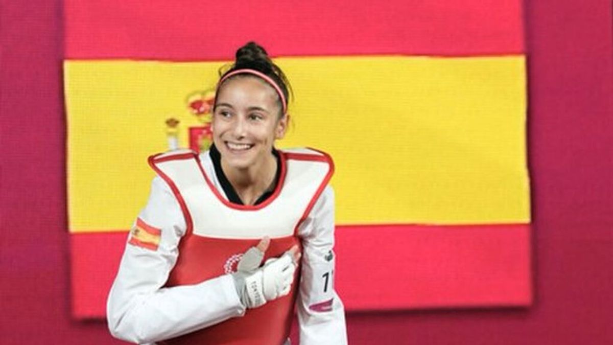 Adriana Cerezo: de sacar un 13 en la EBAU a colgarse una plata olímpica en menos de un mes
