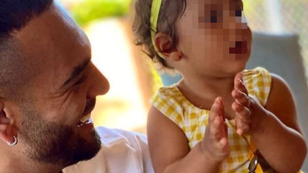 Manuel Cortés, emocionado en el primer cumpleaños de su hija